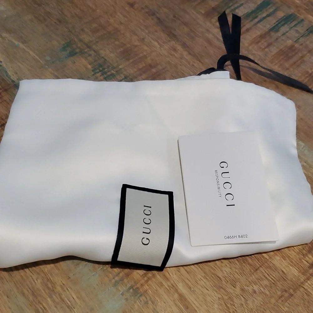 Gucci - Picture 4 of 6